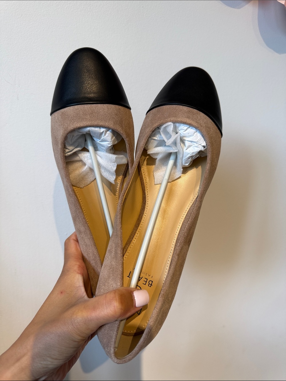NEW WITH BOX BEAST FLATS SIZE 11
